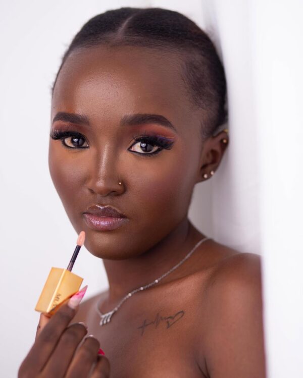 Lip gloss - Image 4